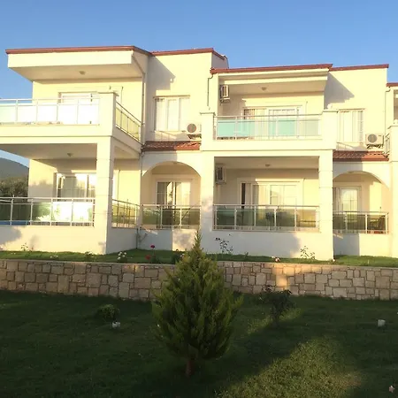 מלון דירות Akbuk Palace