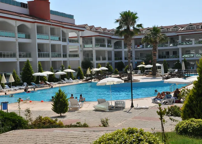 Akbuk Palace Aparthotel 2*