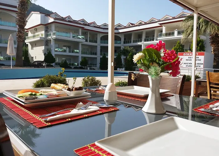 Akbuk Palace Aparthotel